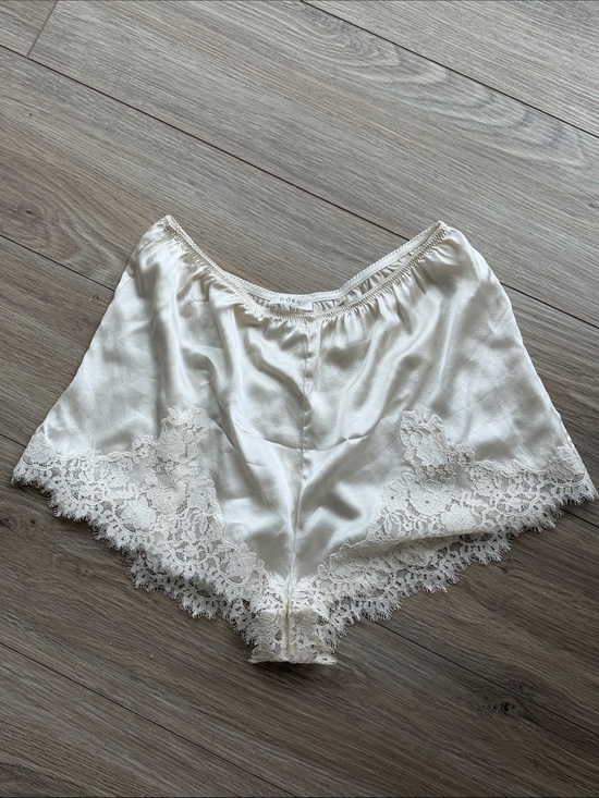 Doen Pants - DÔEN iona lace silk shorts